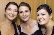 Chorsängerinnen: Sonja Brouwer, Anna Bisaz und Sara Bigna Janett (vlnr), Opera, Il Pirata, Hotel Kulm, St. Moritz, Grisons, Switzerland
