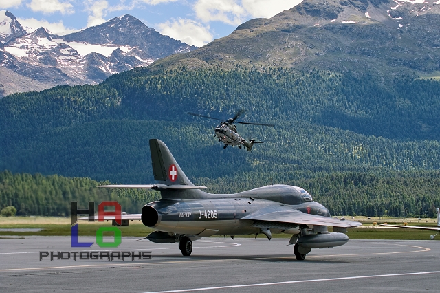 Engiadina Classics 2008, Swiss Army Hunter and Super Puma, Airport,Samedan, SWITZERLAND, military, aircraft, airshow, img82218.jpg