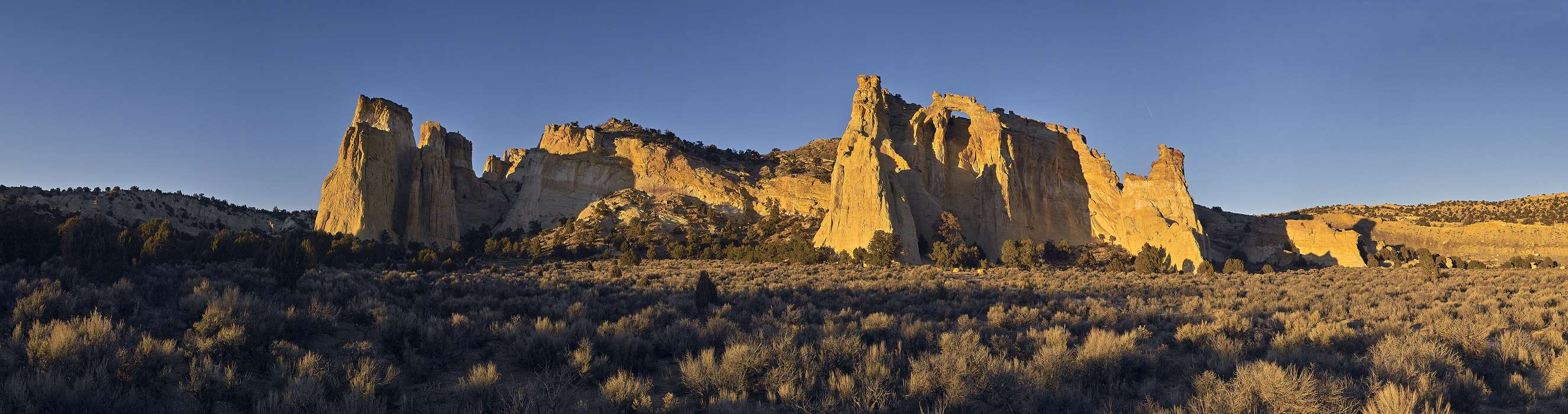  , US-West Spring 2007, Grosvenor Arch, Kane County, Utah, United States, img00199-00207.jpg