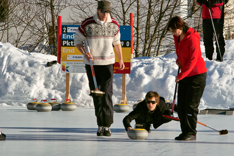 Curling, Openair, Andri Wallnöfer, Corinna Wanzenried und Karin Ming; Team Sils Juniors