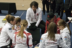 Final Women's Sweden-Canada, Team-Canada: Rachel Homan, Emma Miskew, Laura Crocker, Lynn Kreviazuk, Alison Kreviazuk, SWE-CAN/8-3