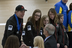 Final Ceremony, Team-Canada: Rachel Homan, Emma Miskew, Laura Crocker, Lynn Kreviazuk, Alison Kreviazuk