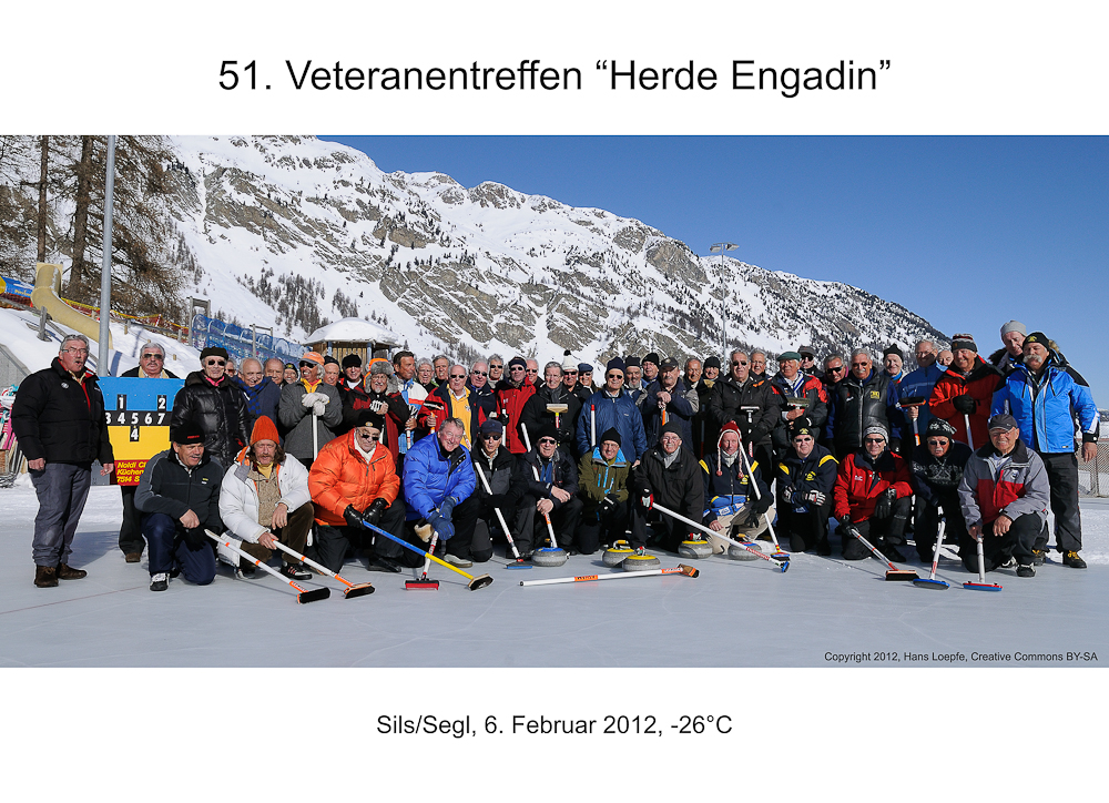 51. Veteranentreffen -  Herde Engadin, Bei frostiger Temperatur von -26°C trafen sich 48 engadiner Veteranen, im ganzen Tal bekannt als 'Herde Engadin', zum gemeinsamen Curling Spiel (Muh-Cup) in Sils/Segl. Curling, Graubünden, Herde Engadin, Mountains, Sils, Sport, Switzerland, Veteranentreffen, Winter