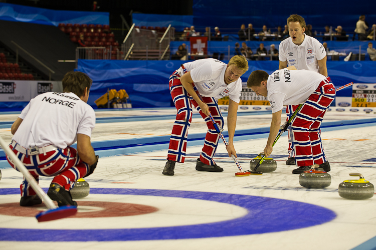 France vs. Norway, Score 6 : 9, Team France: Thomas Dufour (Skip), Tony Angiboust, Lionel Roux, Wilfrid Coulot, Jeremy Farier.
Team Norway: Ulsrud Thomas, Nergaard Torger, Svae Christoffer, Petersson Haavard Vad, Loevold Thomas. Curling, Sport, World Men's Chamionship