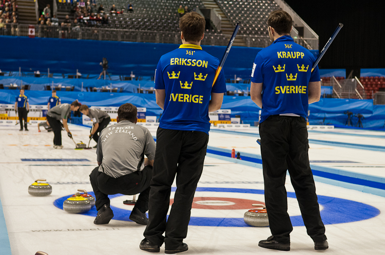 New Zealand vs. Sweden, Score 10 : 2, Team New Zealand: de Boer Peter, Becker Sean, Becker Scott, Thomson Kenny, Dowling Philip
Team Sweden: Kraupp Sepbastian, Lindberg Frederik, Eriksson Oskar, Kjaell Viktor, Edin Niklas Curling, Sport, World Men's Chamionship