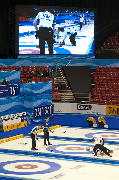 Sweden vs Scotland, Score 6 : 7, Team Sweden: Kraupp Sepbastian, Lindberg Frederik, Eriksson Oskar, Kjaell Viktor, Edin Niklas.
Team Scotland: Brewster Tom, Drummond Greg, Andrews Scott, Goodfellow Michael, Edwards David. Curling, Sport, World Men's Chamionship