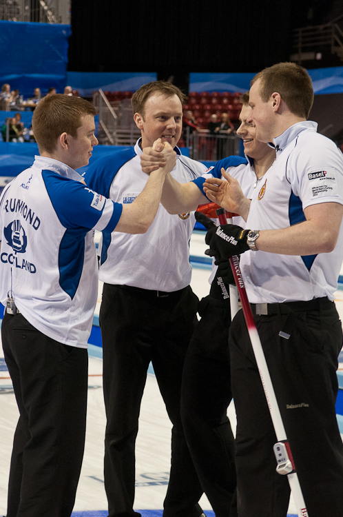 Sweden vs Scotland, Score 6 : 7, Team Sweden: Kraupp Sepbastian, Lindberg Frederik, Eriksson Oskar, Kjaell Viktor, Edin Niklas.
Team Scotland: Brewster Tom, Drummond Greg, Andrews Scott, Goodfellow Michael, Edwards David. Curling, Sport, World Men's Chamionship