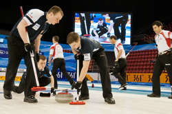 Curling, Sport, World Men's Chamionship, Scotland vs. Canda, Scroe 7 : 8, Team Scotland: Brewster Tom, Drummond Greg, Andrews Scott, Goodfellow Michael, Edwards David.
Team Canada: Howard Glen, Middaugh Wayne, Laing Brent, Savill Craig, Howard Scott.