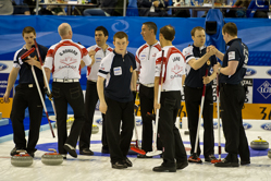 Curling, Sport, World Men's Chamionship, Scotland vs. Canda, Scroe 7 : 8, Team Scotland: Brewster Tom, Drummond Greg, Andrews Scott, Goodfellow Michael, Edwards David.
Team Canada: Howard Glen, Middaugh Wayne, Laing Brent, Savill Craig, Howard Scott.