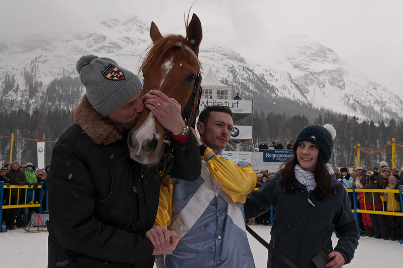 Gübelin 73. Grosser Preis von St. Moritz, Sieger, Winner - Pferd: Schützenjunker / Jockey: Daniele Porcu / Owner: Philipp Schärer Graubünden, Horse Race, Snow, Sport, St. Moritz, Switzerland, White Turf, Winter