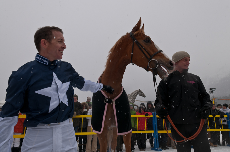 Grand Prix Gunter Sachs Memorial Race, Sieger, Winner - Pferd: Sentimento / Jockey: Miguel Lopez / Owner: John David Hillis Graubünden, Horse Race, Snow, Sport, St. Moritz, Switzerland, White Turf, Winter