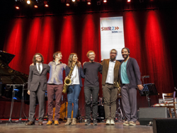 SWR NEWJazz Meeting 2014, im.pro.vise: Jacob Sacks, Klavier / Joe Martin, Bass / RJ Miller, Schlagzeug / 
Jakob Bro, elektrische Gitarre / Kirk Knuffke, Kornett / Melissa Aldana, Tenorsaxofon