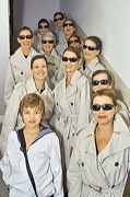 Journalistinnen Chor: Nico Erne, Barbara Picenoni, Monica Thommy, Hanna Niedermann, Anna Bisaz, Barbara Schellenberg, Elisabeth Escher, Heidi Buess, Sabina Wyss, Sonja Brouwer, Sara Bigna Janett und Muriel de Preux., Opera, Il Pirata, Hotel Kulm, St. Moritz, Grisons, Switzerland