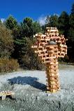 Schwebende Skulpturen aus Holz und Stein / Floating Sculputres of Wood and Rocks, lAKE aRT sILVAPLANA, temporary Art at Lej da Silvaplana, Silvaplana, Grisons, Switzerland