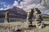 Floating Sculputres of Wood and Rocks / Schwebende Skulpturen aus Holz und Stein, lAKE aRT sILVAPLANA, temporary Art at Lej da Silvaplana, Silvaplana, Grisons, Switzerland
