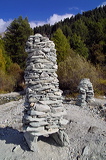 Floating Sculputres of Wood and Rocks / Schwebende Skulpturen aus Holz und Stein, lAKE aRT sILVAPLANA, temporary Art at Lej da Silvaplana, Silvaplana, Grisons, Switzerland