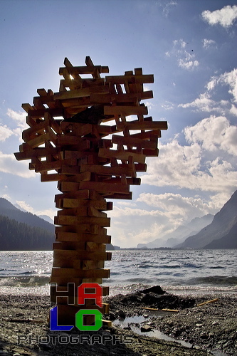 Schwebende Skulpturen aus Holz und Stein / Floating Sculputres of Wood and Rocks, lAKE aRT sILVAPLANA, Seeufer, Silvaplana, Grisons, Switzerland, img14381a.jpg