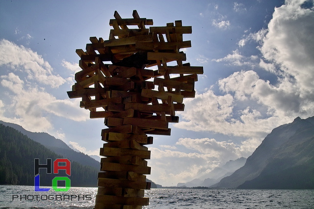 Free floating Sculputres of Rocks and Wood / frei schwebende Skulpturen aus Stein und Holz, lAKE aRT sILVAPLANA, Seeufer, Silvaplana, Grisons, Switzerland, img14382b.jpg