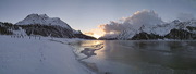 Shore of Lej da Segl, Isola, Grisons, Switzerland, Sunset over Lej da Segl, &nbsp;Lej da Segl, Silsersee, Piz Margna, Piz Lunghin, black ice, Piz Salacina, Piz Lizun, Piz dal Sasc, Piz Grevasalvas, Winter, River, Inn