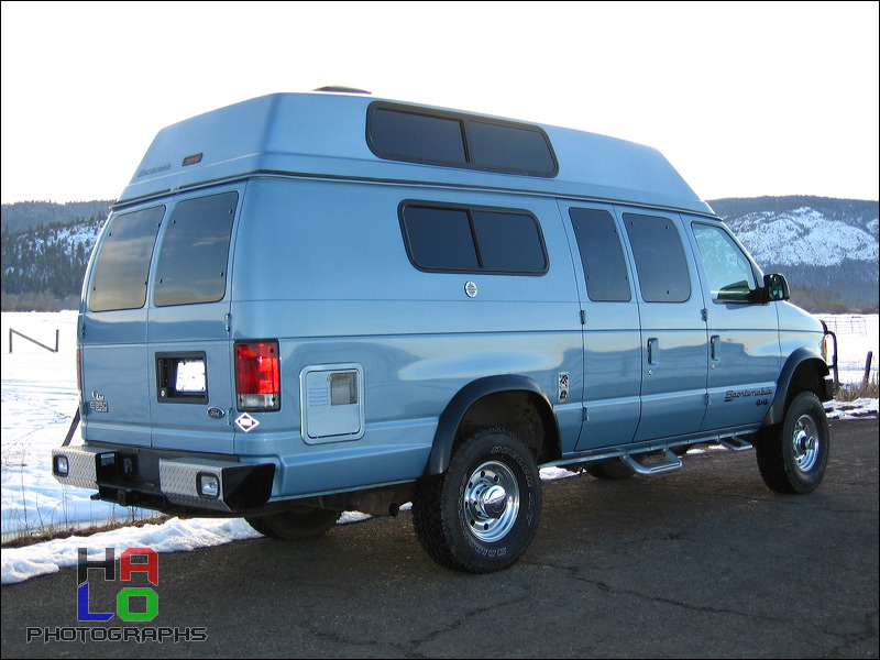 Exterior Introduction of Big Blue, The Base has been raised, additional heavy-duty shock absorbers prevent it from swinging allowing a comfortable cruising speed of 75mph. When it gets rough, the 4-Wheel Drive can be engaged when needed. Ideal for cross-country travelling with a fuel range of a great 850+ Miles., Truckee, California, Big Blue, img_0318.jpg