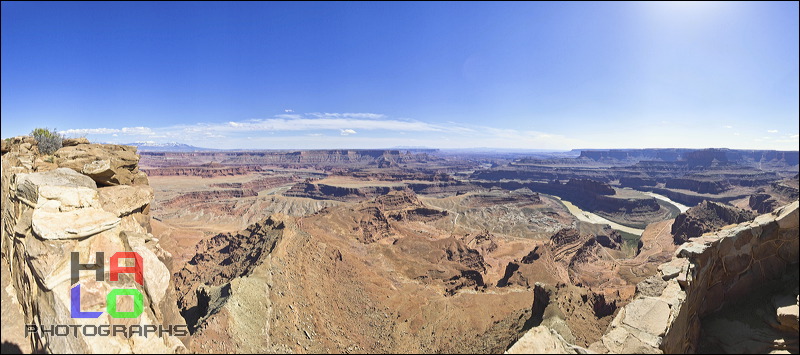 Overlook from Dead Horse Point, Island in the Sky, It is said that at Dead Horse point (as the name implies) the horses were chased over the cliffs by native Indians burning the land behind them.<br>Among other eroding natrual factors it's The Green Rivers responsibility for having created this uninhabitable area.<br>, Moab, Utah, Panorama, Dead Horse Point, Green River, Overlook, Desert, Colorado Plateau, The Grand Staircase, 22527-22548.jpg