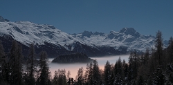 Chalanda Glüna plaina, Chalanda Glüna - die erste Vollmondnacht im Monat März 2010 bescheerte phantstische Szenierien mit punktuell Blut-Orange glühendem Nebel über dem ganzen Tal., environment, scenery, sky, moon, full moon, ecology, ecosystem, environmentalism, nature, skies, Grisons, Switzerland, Suvretta, St. Moritz, Switzerland